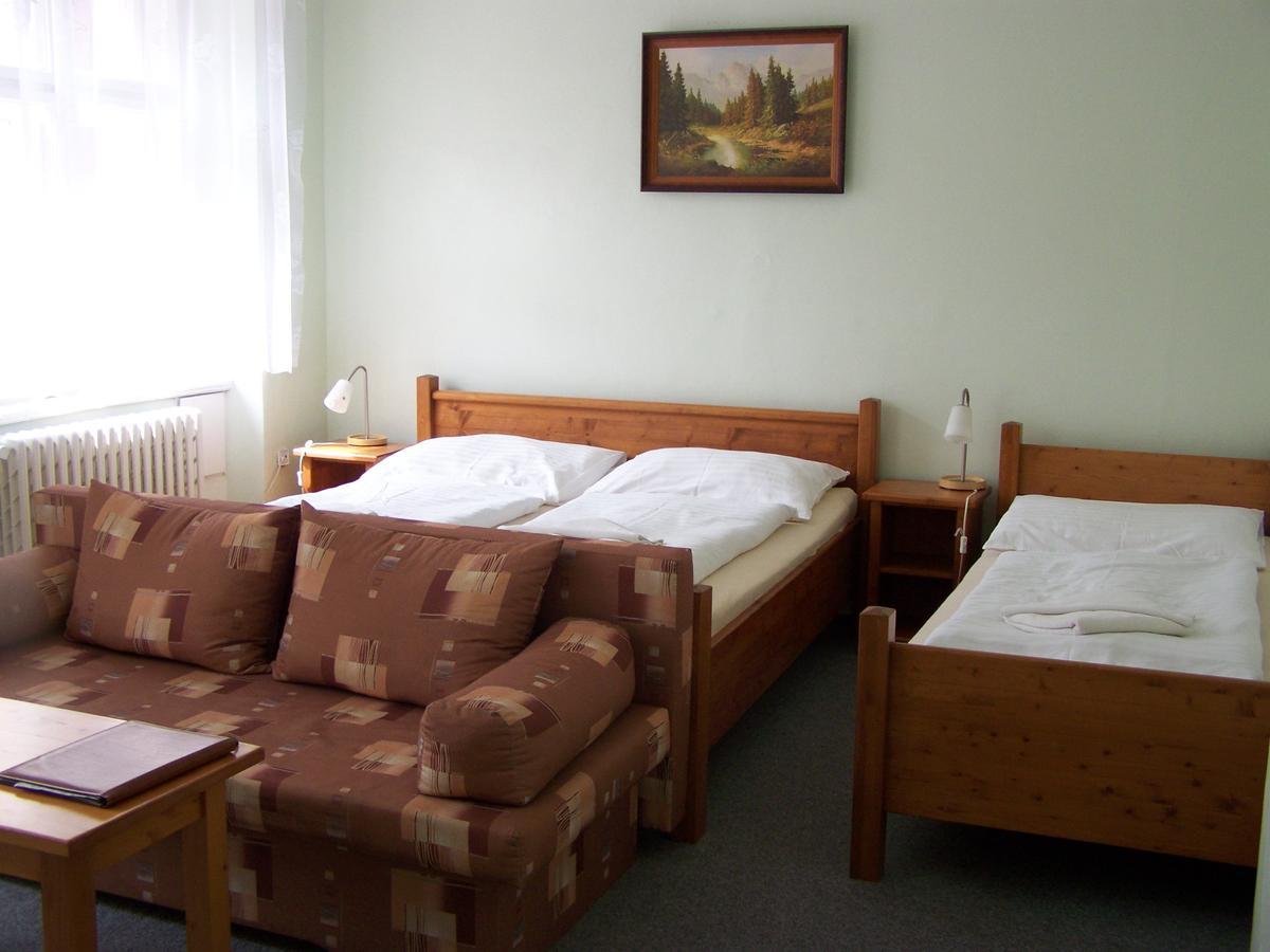 Hotel Pariz Jicin Bilik gambar