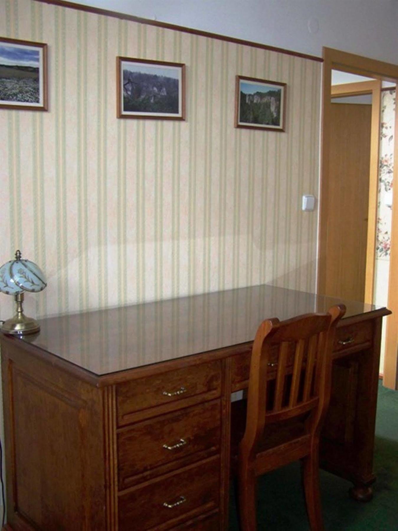 Hotel Pariz Jicin Luaran gambar