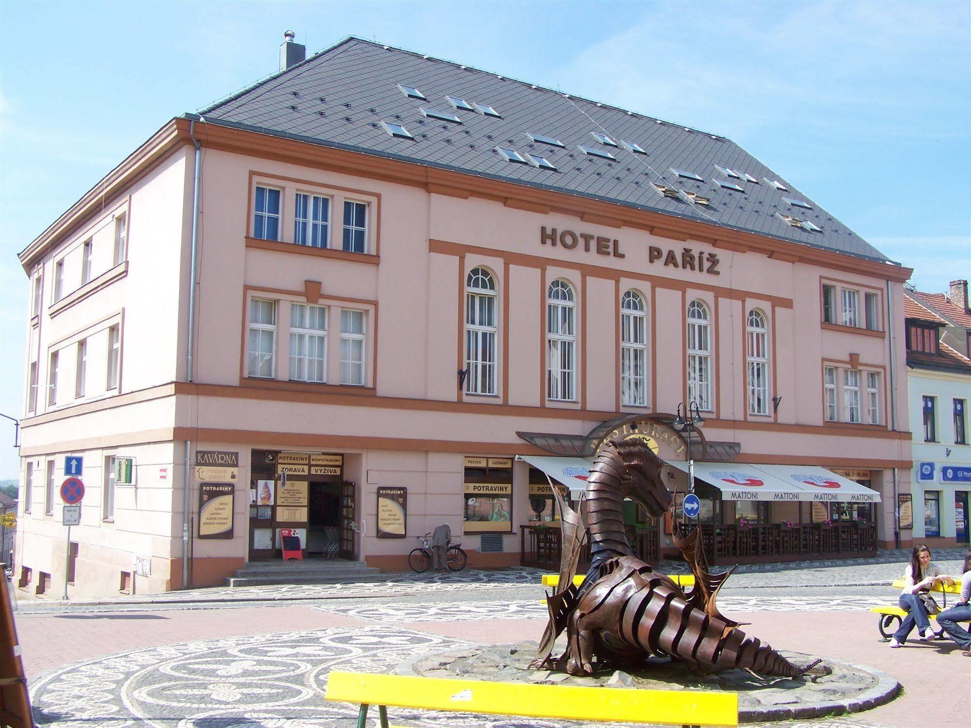 Hotel Pariz Jicin Luaran gambar